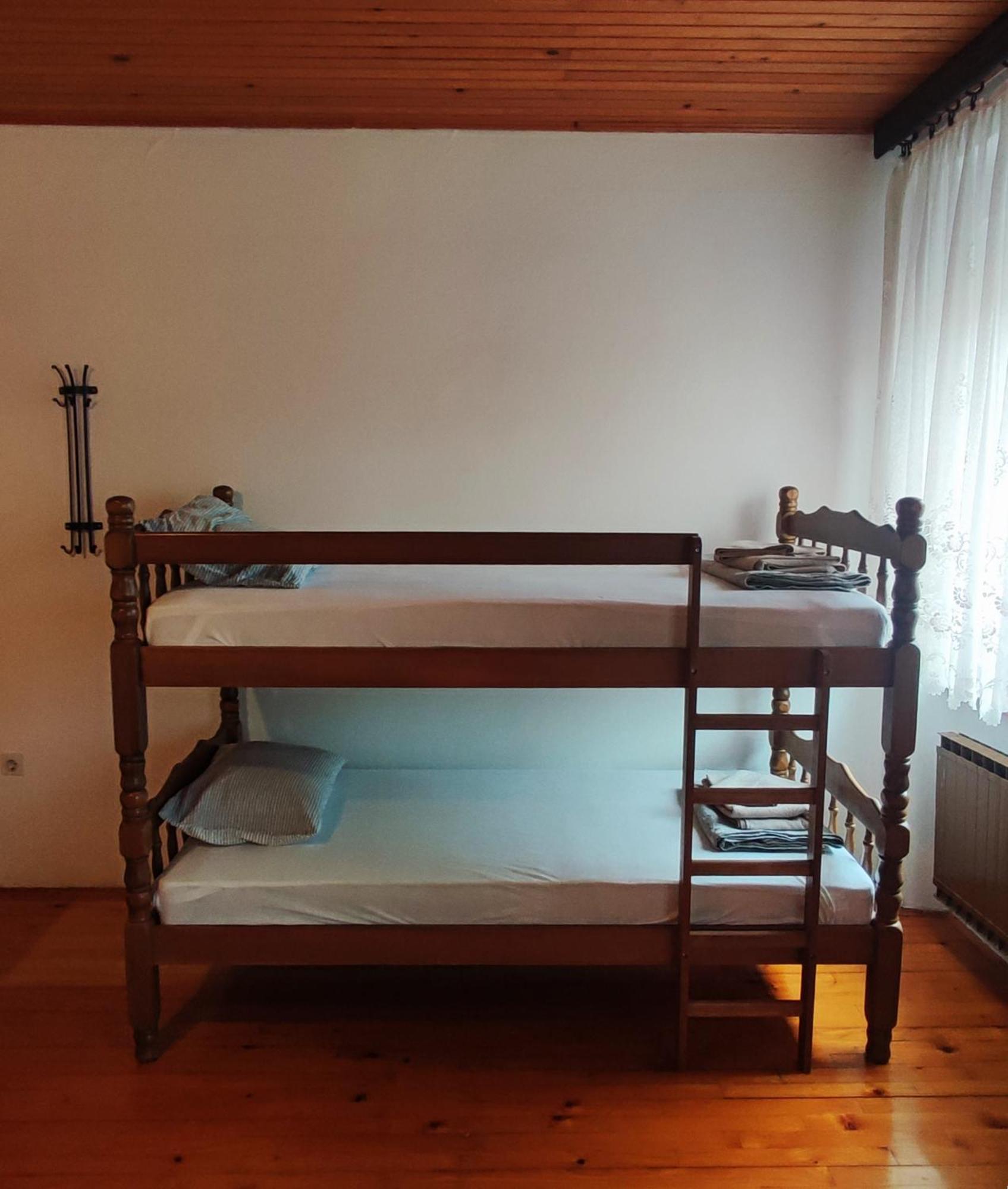 Family Hostel Пивка Екстериор снимка